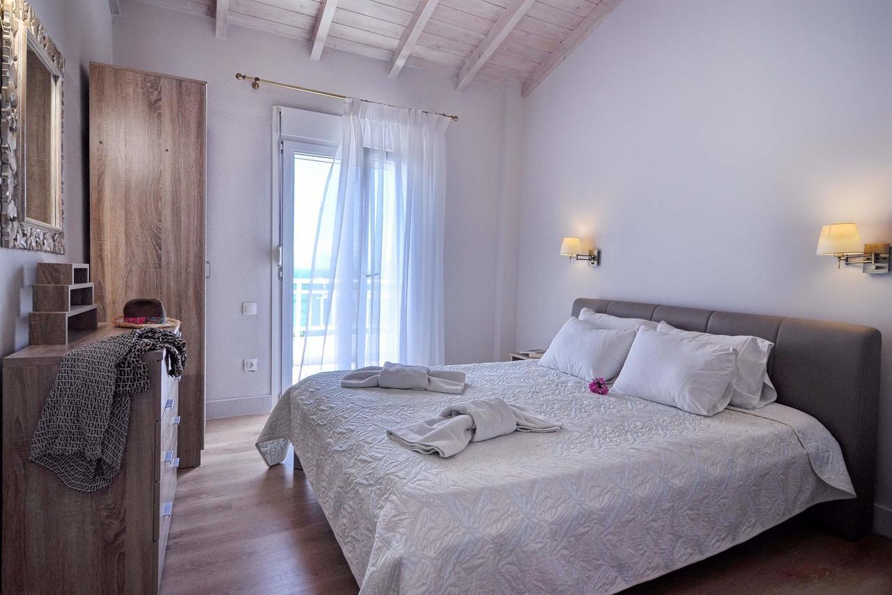 Veroniki Penthouse Deluxe Apartment Agios Ioannis Peristerion 외부 사진