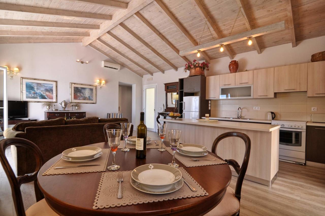Veroniki Penthouse Deluxe Apartment Agios Ioannis Peristerion 외부 사진