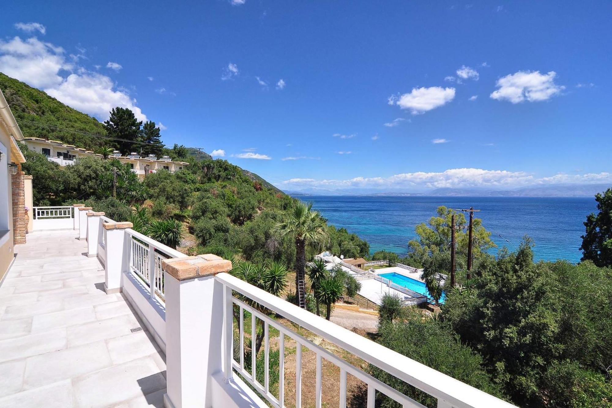 Veroniki Penthouse Deluxe Apartment Agios Ioannis Peristerion 외부 사진