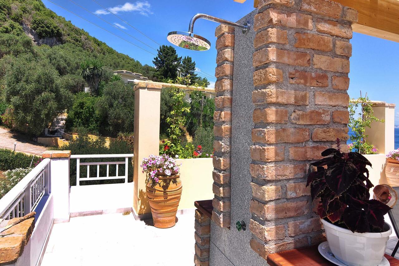 Veroniki Penthouse Deluxe Apartment Agios Ioannis Peristerion 외부 사진