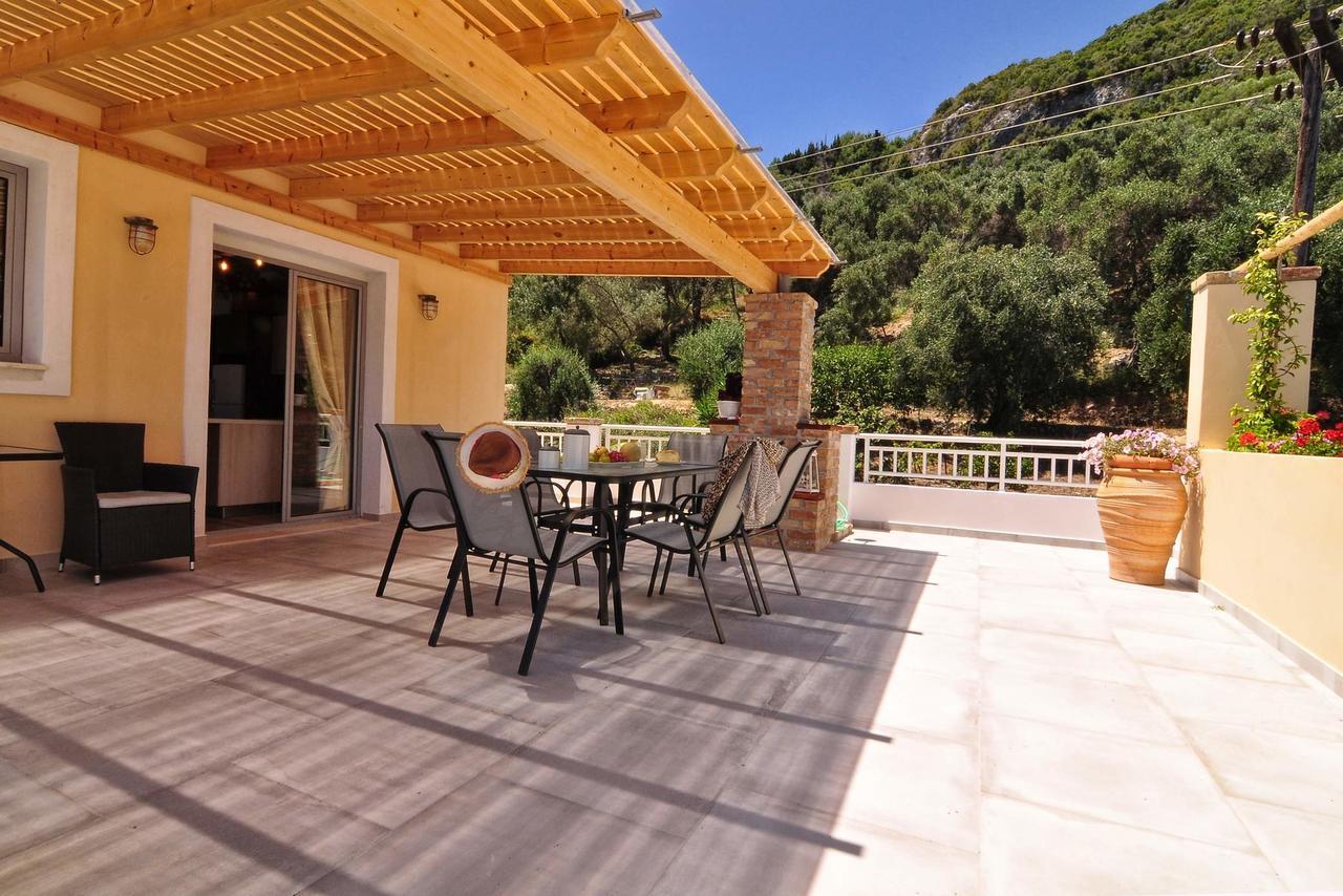 Veroniki Penthouse Deluxe Apartment Agios Ioannis Peristerion 외부 사진