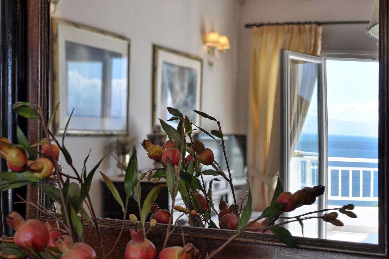 Veroniki Penthouse Deluxe Apartment Agios Ioannis Peristerion 외부 사진